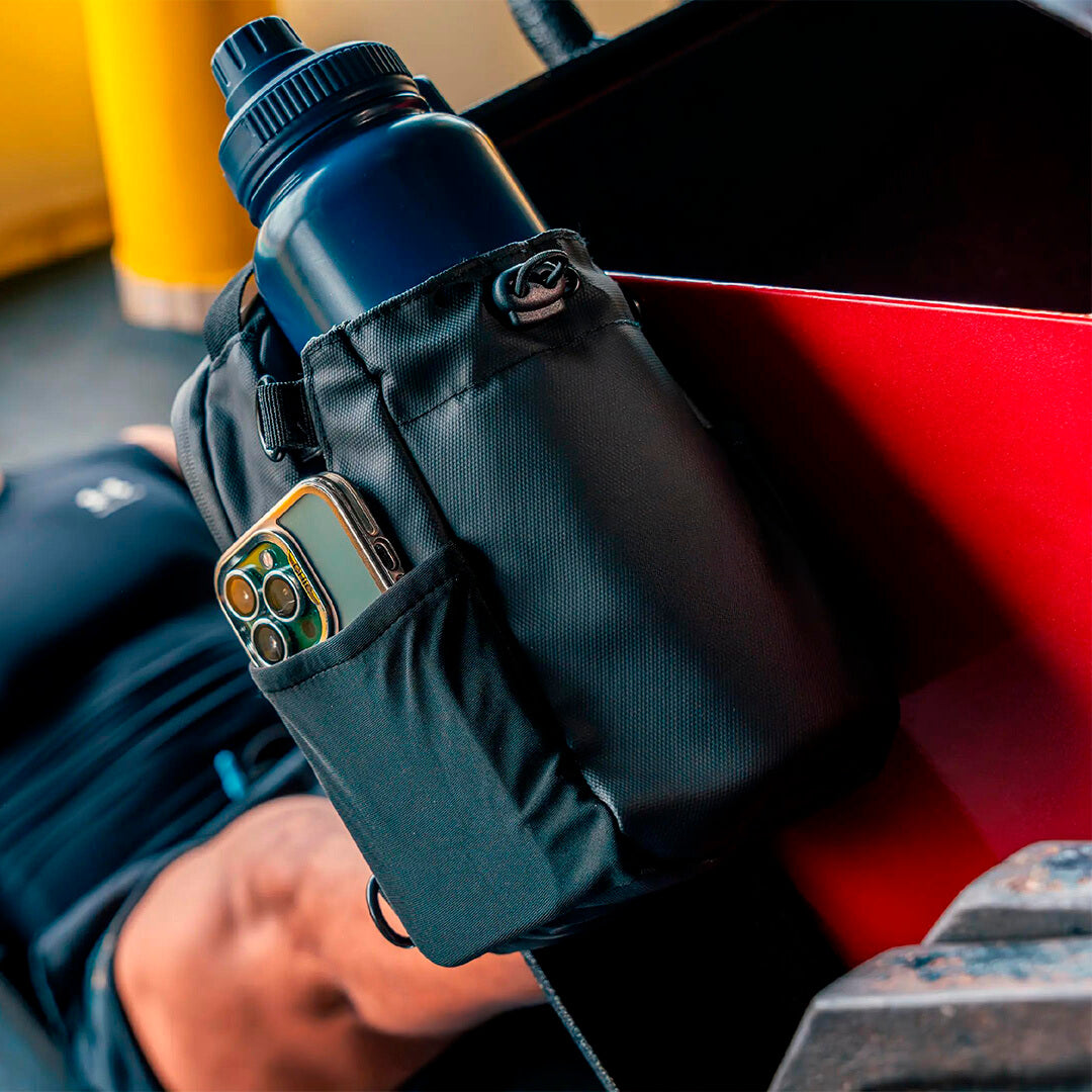 IronGrip™ – Bag Magnética Garrafa Celular